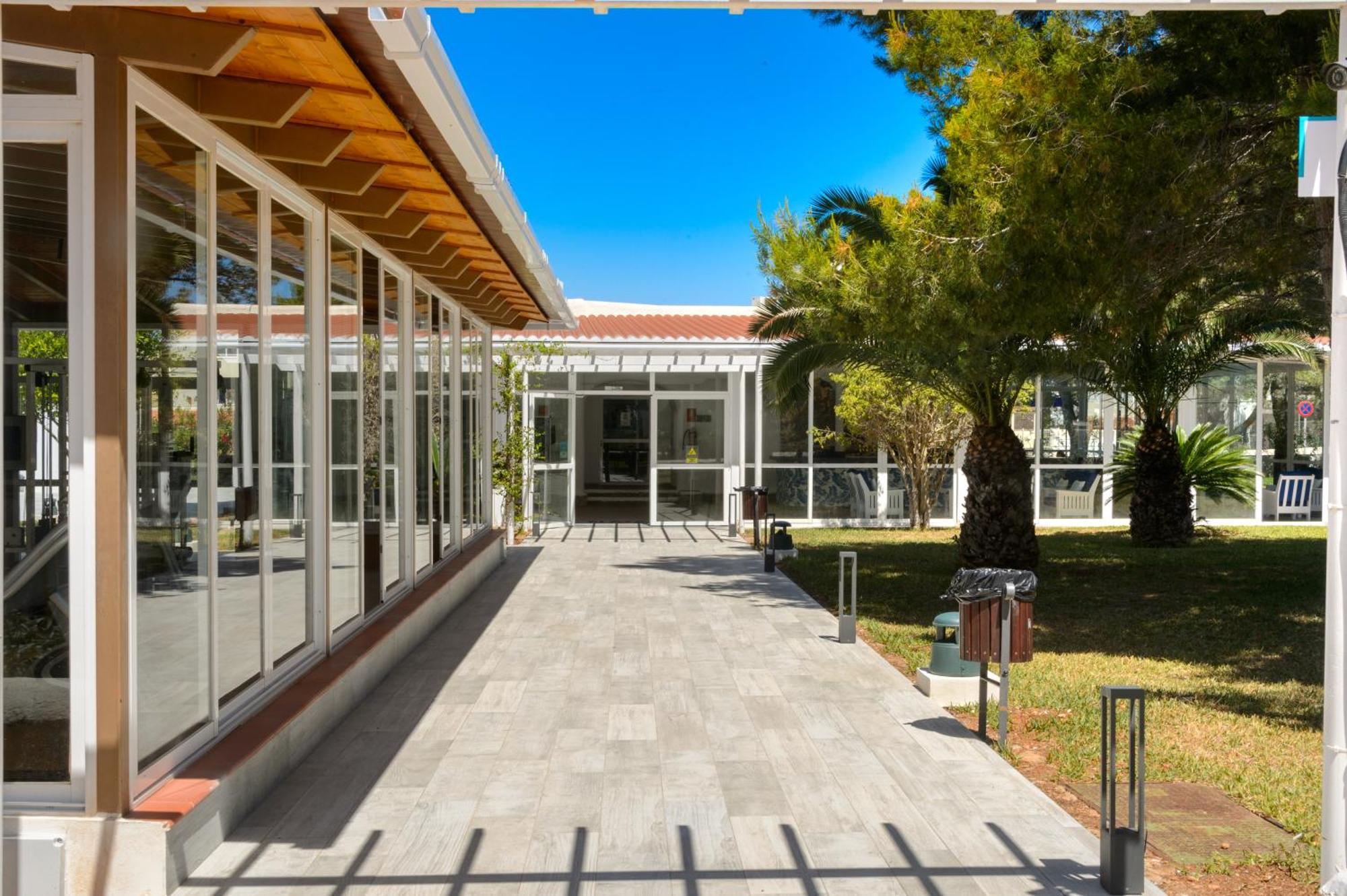 Aparthotel Vibra Club Maritim Sant Antoni de Portmany Exterior foto