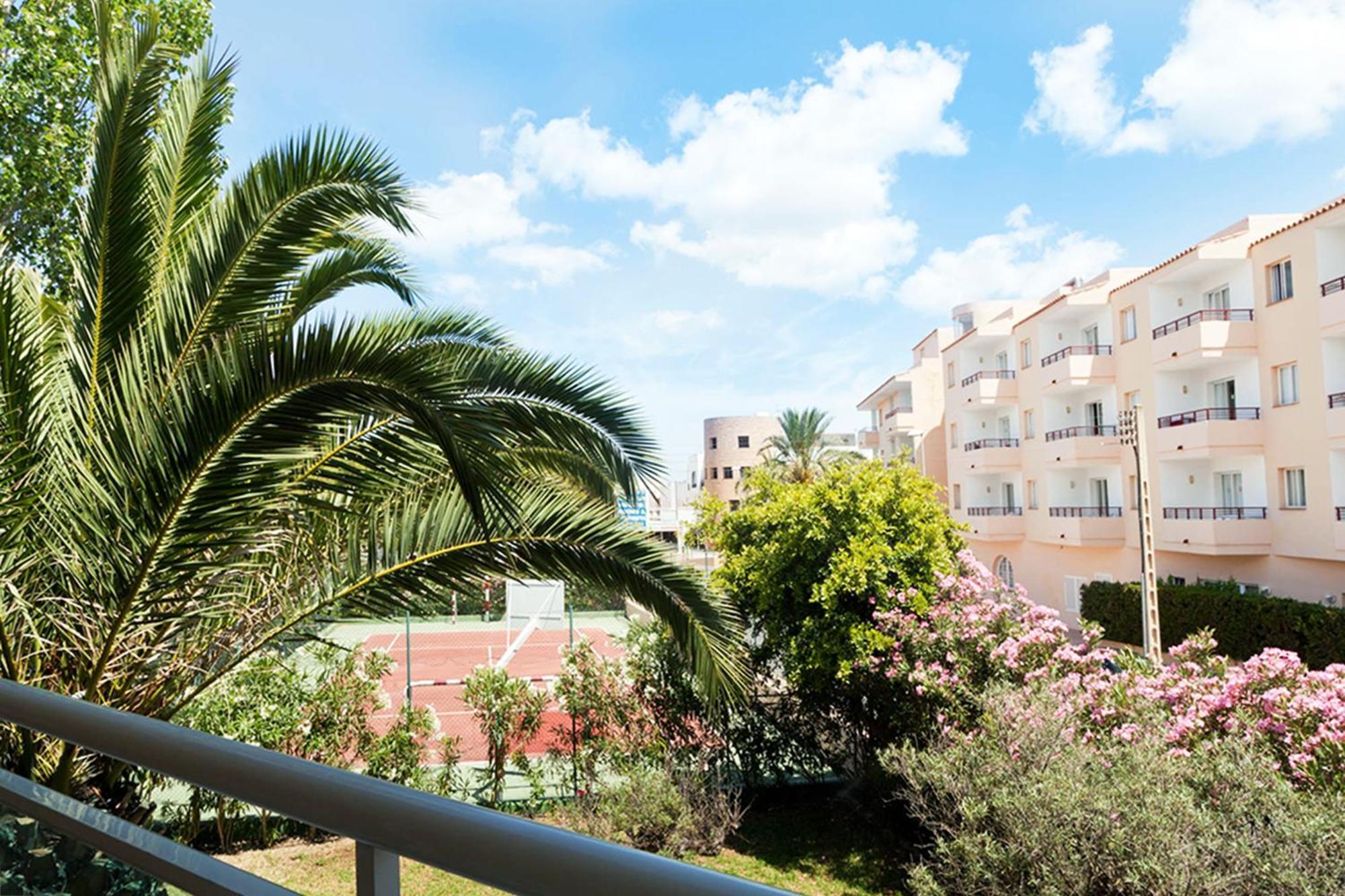 Aparthotel Vibra Club Maritim Sant Antoni de Portmany Exterior foto