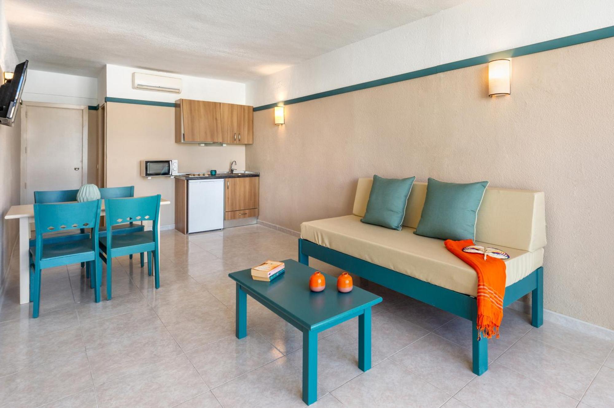 Aparthotel Vibra Club Maritim Sant Antoni de Portmany Exterior foto